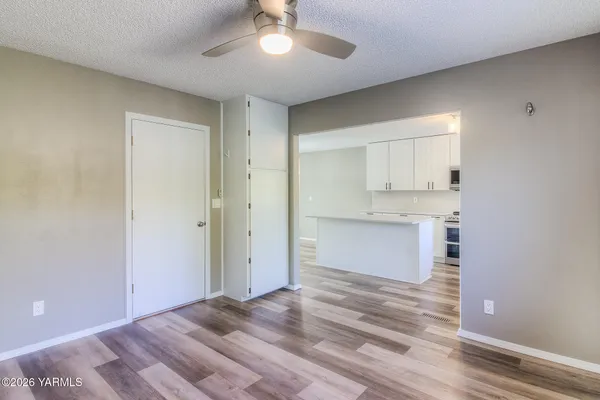 $330,000 | 100 North 60th Avenue, Unit 6, Yakima, WA 98908