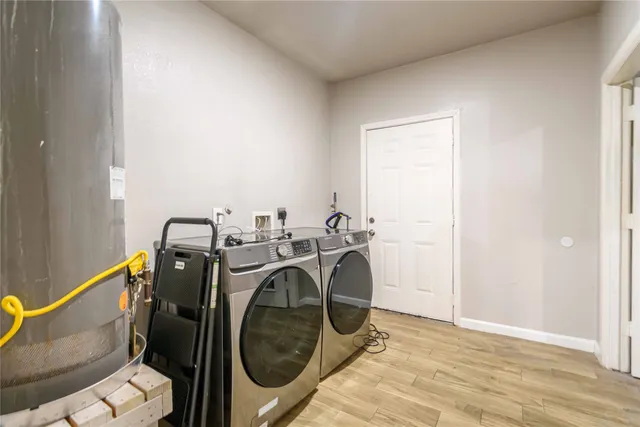 $2,400 | 3818 Blodgett Street, Houston, TX 77004