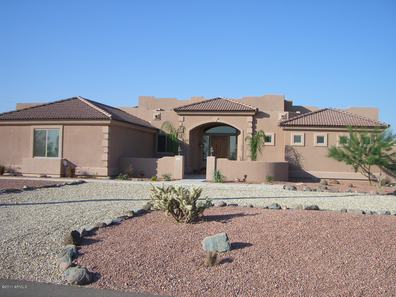 624 West Yearling Road Phoenix, AZ 85085 - Photo 1 of 10 Front Elevation