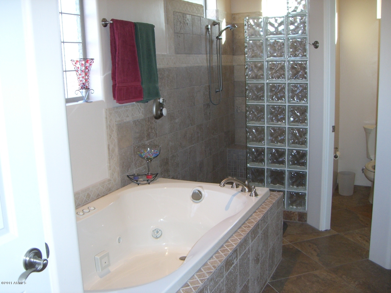 624 West Yearling Road Phoenix, AZ 85085 - Photo 7 of 10 Master Bath