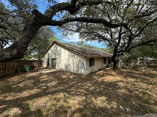 $1,150 | 8932 Hambledon Drive, San Antonio, TX 78250