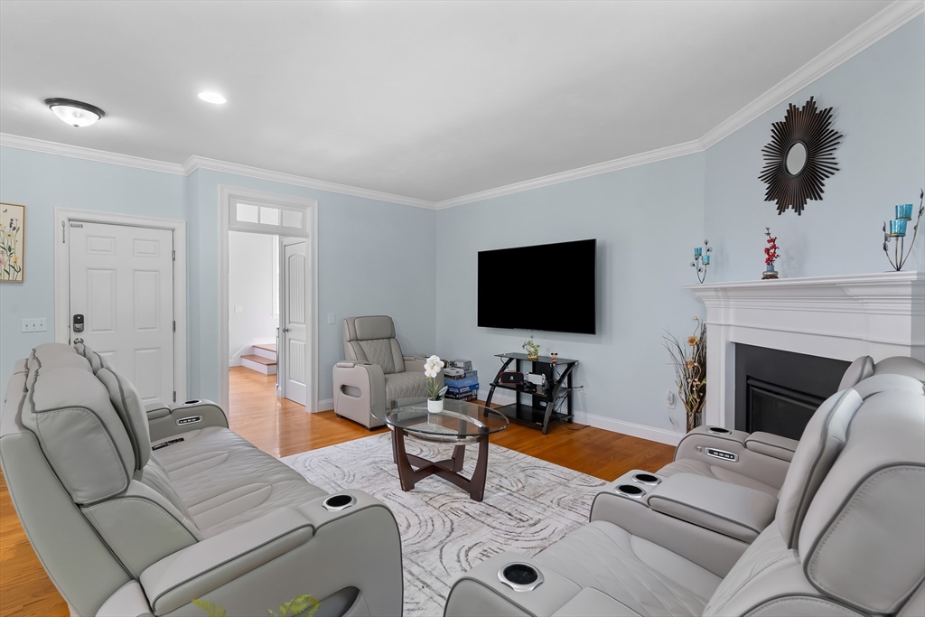 9 Cyrus Way, Unit 9 Northborough, MA 01532 - Photo 8 of 41