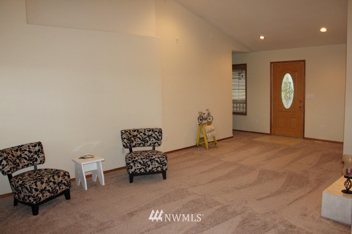 18816 Nutmeg Street Southwest Rochester, WA 98579 - Photo 6 of 22