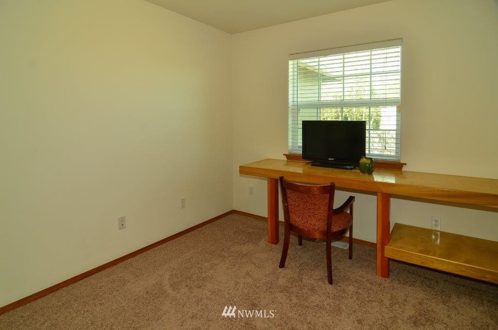18816 Nutmeg Street Southwest Rochester, WA 98579 - Photo 8 of 22