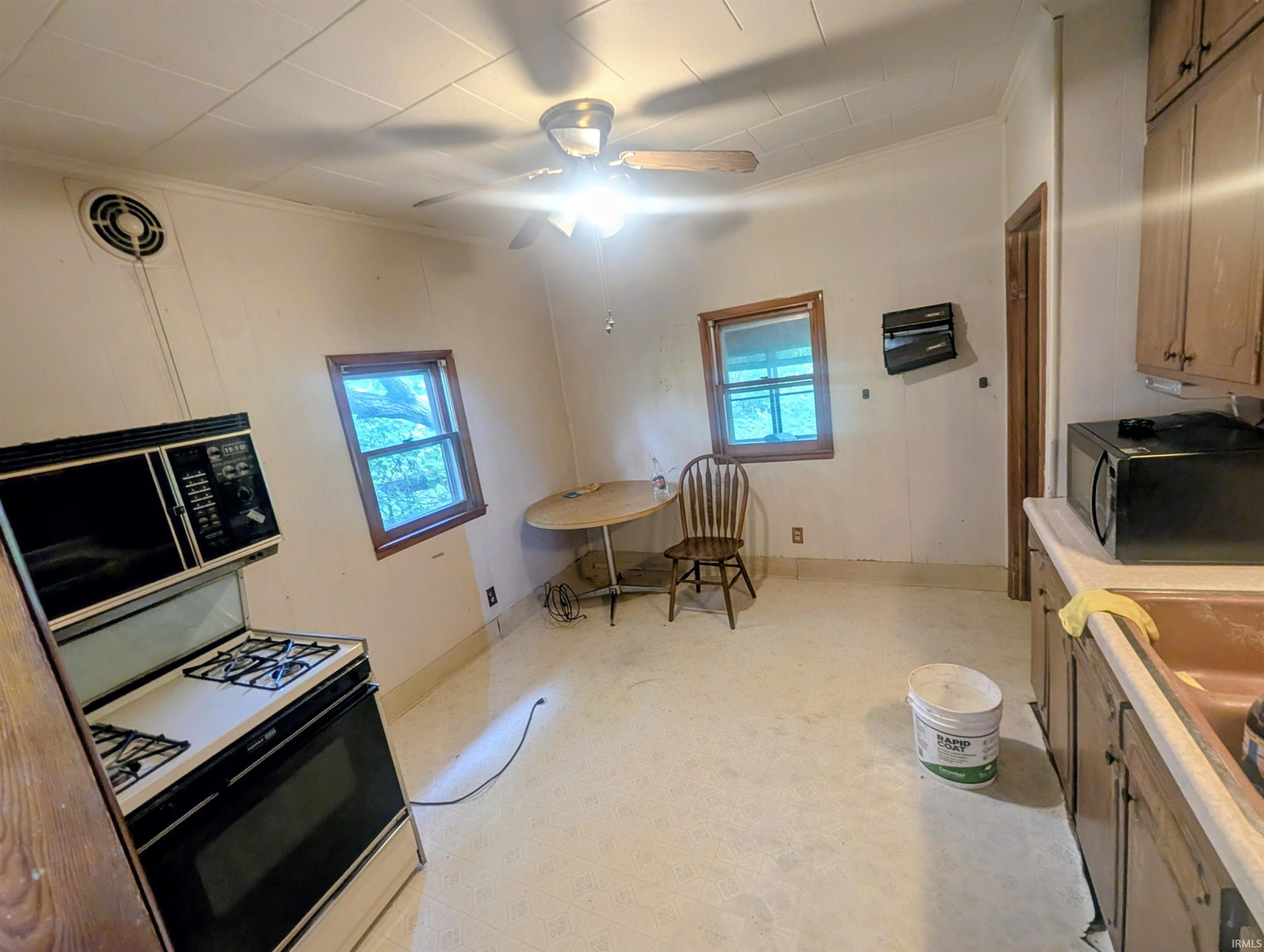 55453 Glenn Road South Bend, IN 46628 - Photo 12 of 28 Gallery Image 12