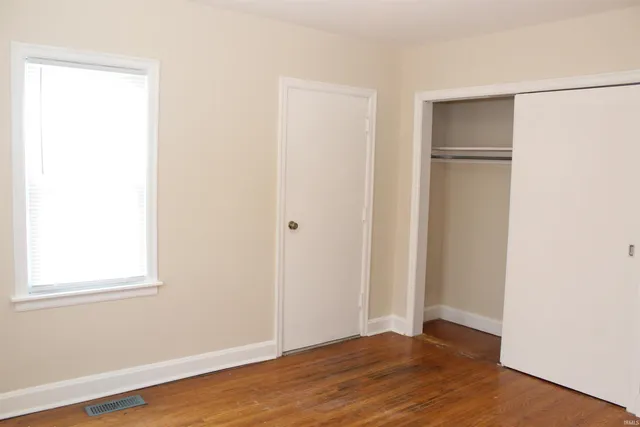 $1,400 | 2100 East Gum Street, Evansville, IN 47714