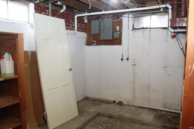 $1,400 | 2100 East Gum Street, Evansville, IN 47714