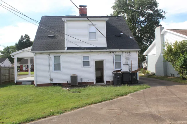 $1,400 | 2100 East Gum Street, Evansville, IN 47714