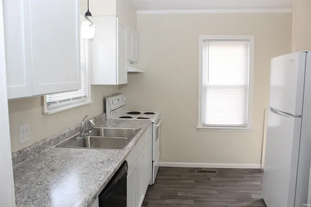 $1,400 | 2100 East Gum Street, Evansville, IN 47714