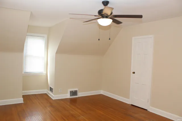 $1,400 | 2100 East Gum Street, Evansville, IN 47714