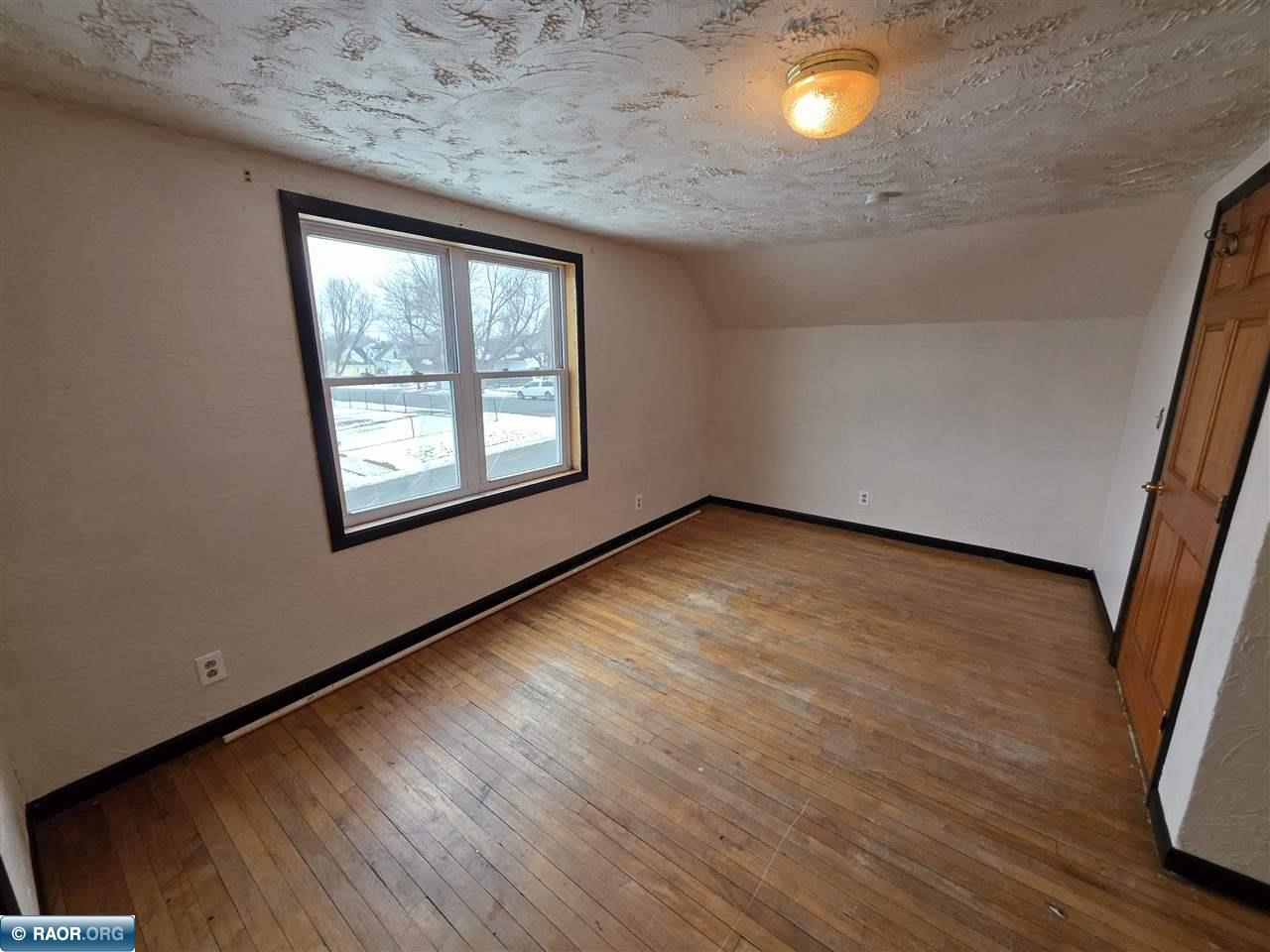 326 5th Street Southwest Chisholm, MN 55719 - Photo 17 of 22