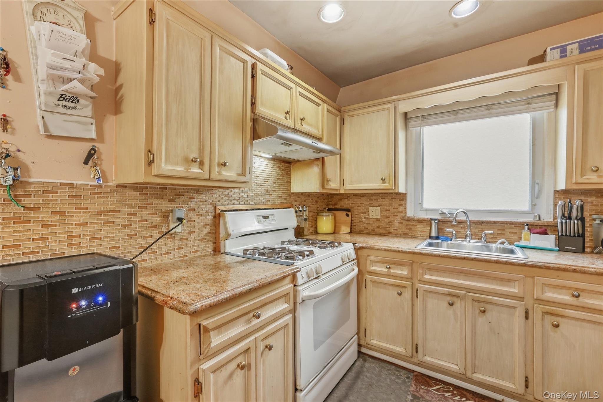 83-39 252nd Street Queens, NY 11426 - Photo 10 of 26