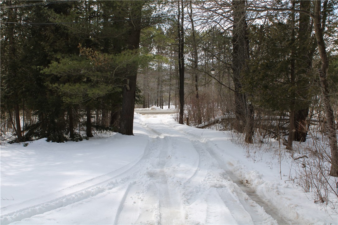 7601 Strutt Street Springwater, NY 14572 - Photo 4 of 25