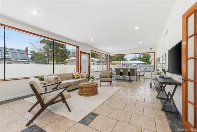 $1,090,000 | 85 Briarcliff Road, Westbury, NY 11590