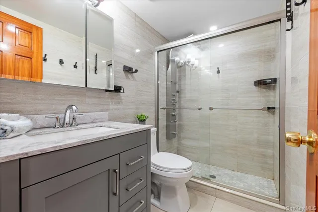 $1,090,000 | 85 Briarcliff Road, Westbury, NY 11590