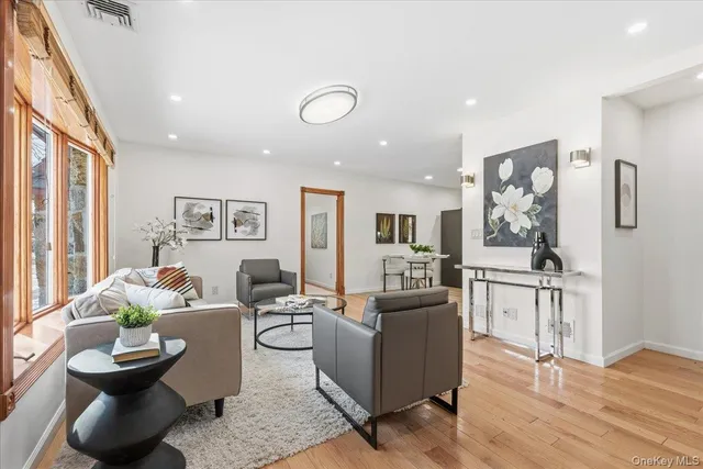 $1,090,000 | 85 Briarcliff Road, Westbury, NY 11590