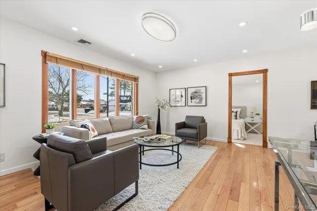 $1,090,000 | 85 Briarcliff Road, Westbury, NY 11590