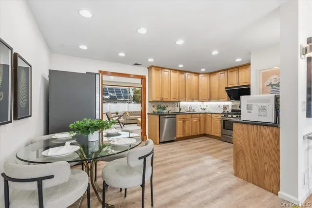 $1,090,000 | 85 Briarcliff Road, Westbury, NY 11590