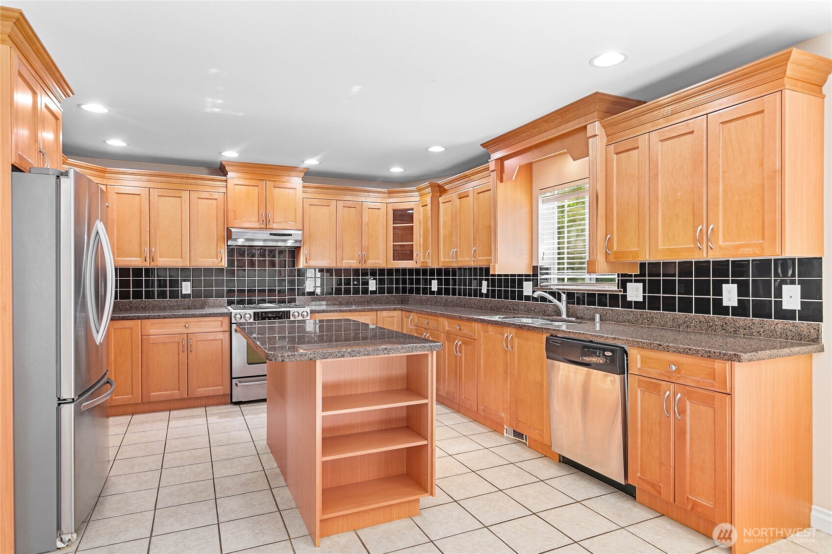 4136 Malachite Road Bellingham, WA 98226 - Photo 12 of 35