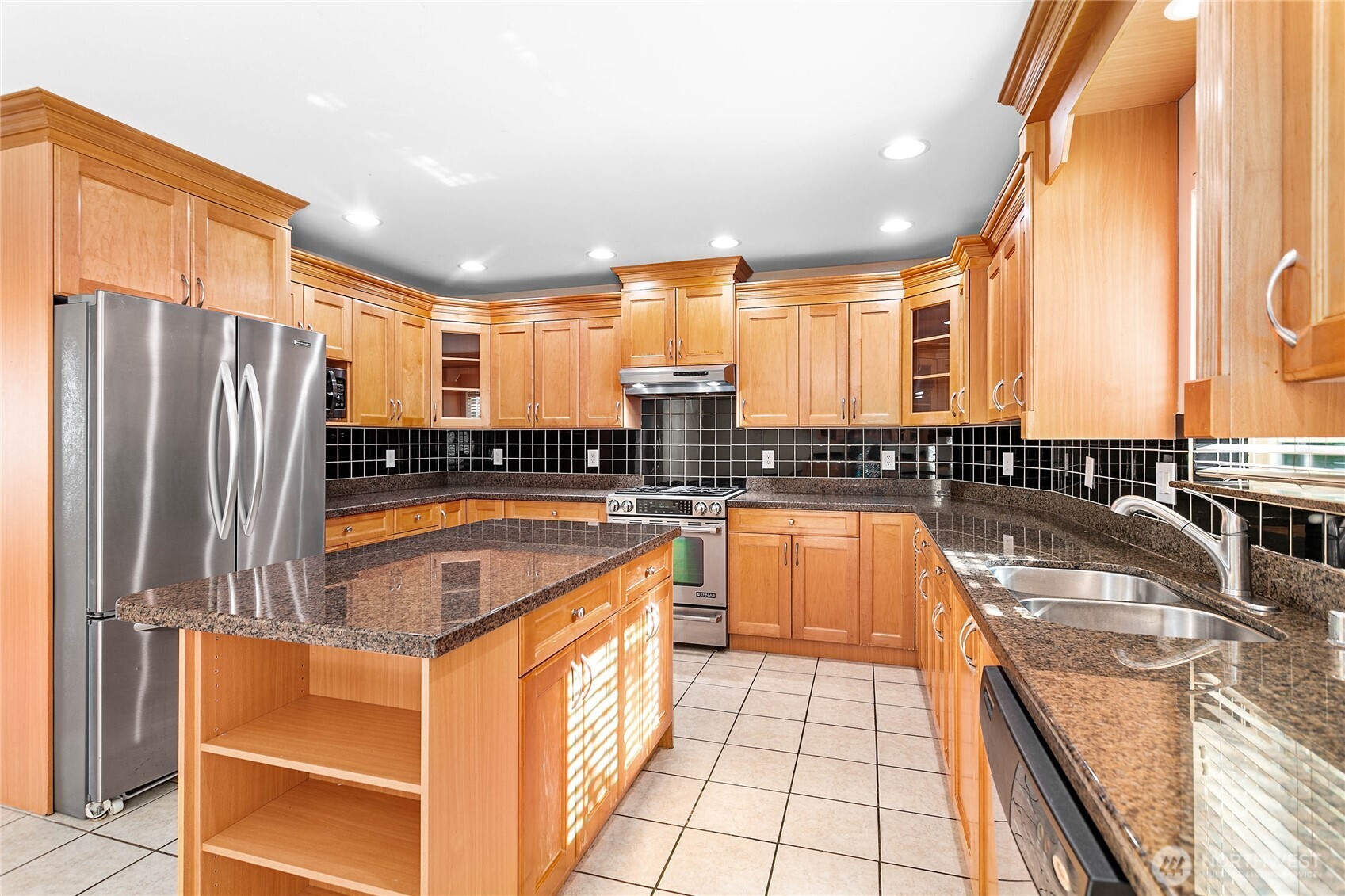 4136 Malachite Road Bellingham, WA 98226 - Photo 14 of 35