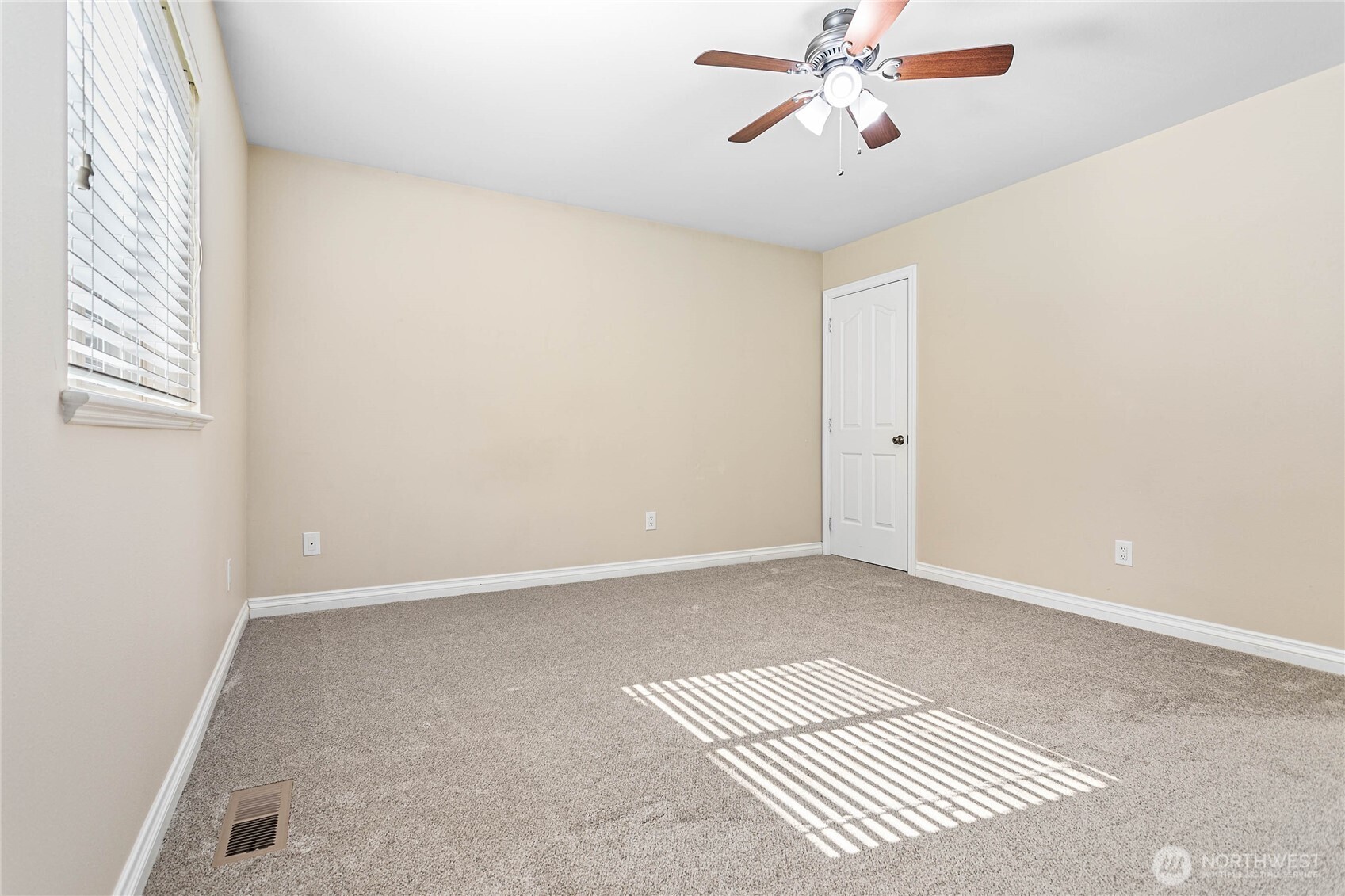 4136 Malachite Road Bellingham, WA 98226 - Photo 23 of 35