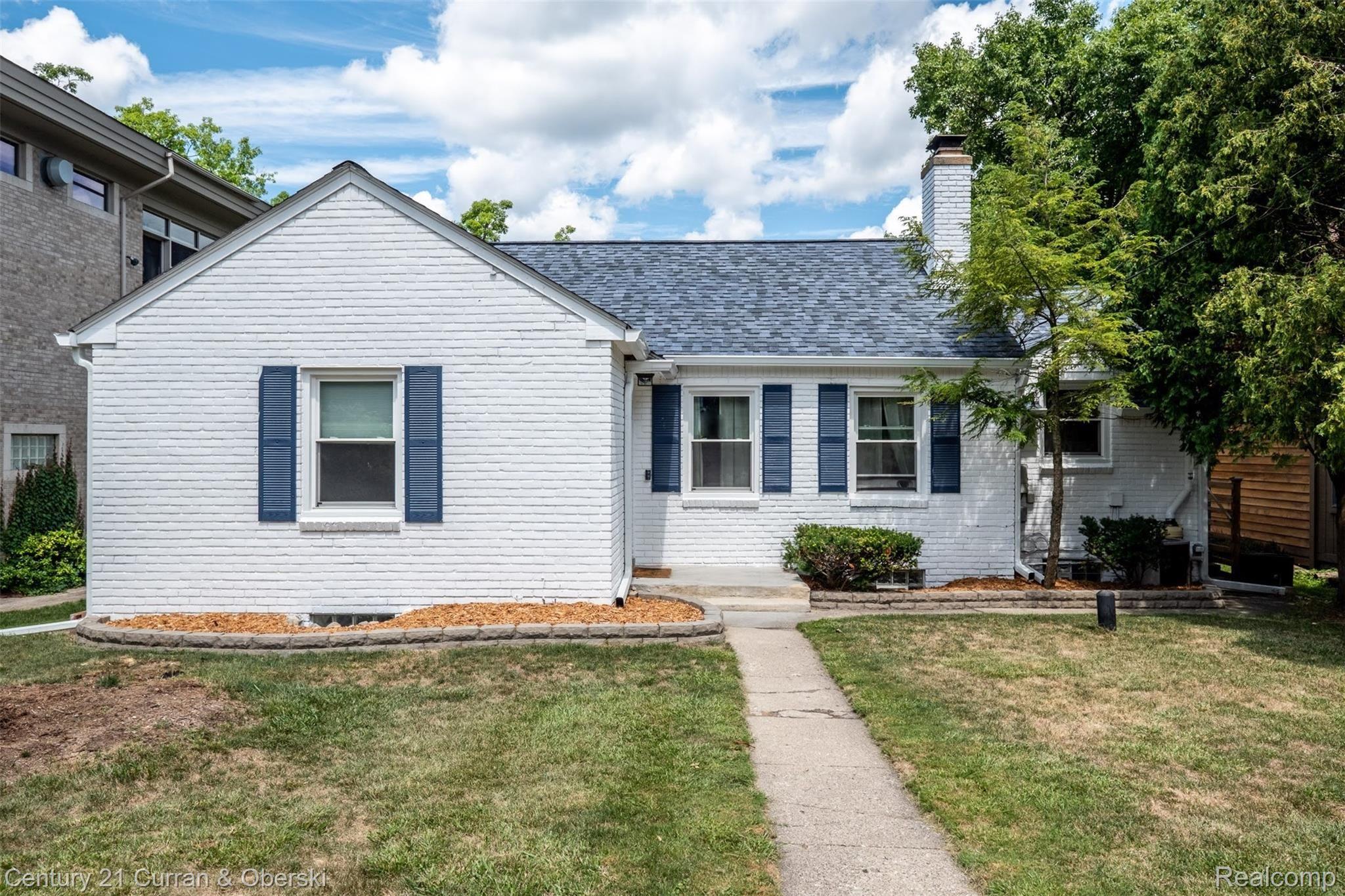 6440 Commerce Road West Bloomfield, MI 48324 - Photo 1 of 29 6440 Commerce Rd (2 of 48).jpg