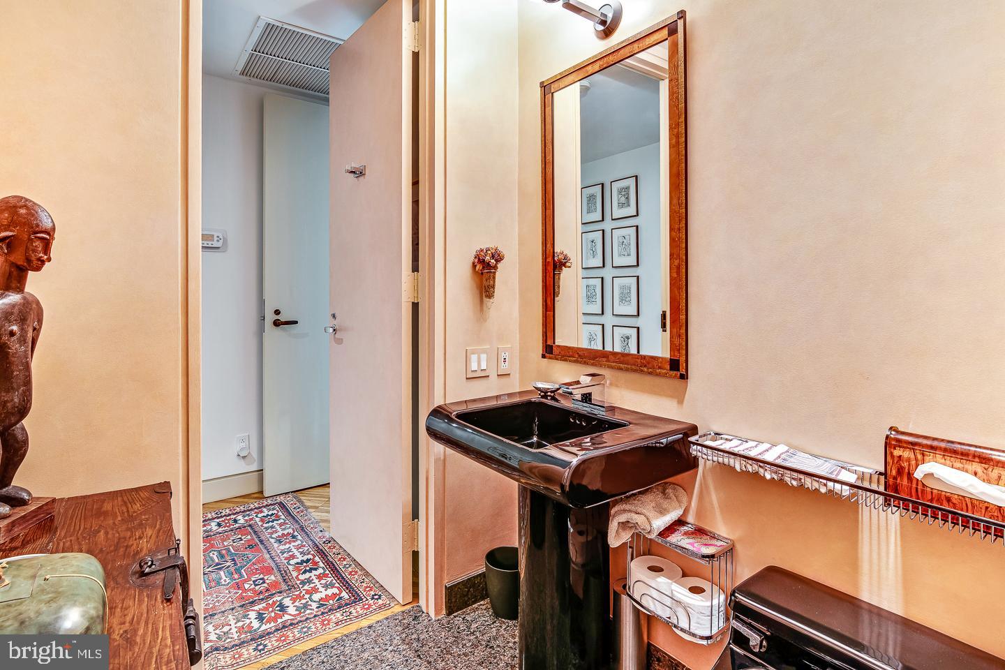 1830 Rittenhouse Square, Unit 9C Philadelphia, PA 19103 - Photo 25 of 36 Gallery Image 25