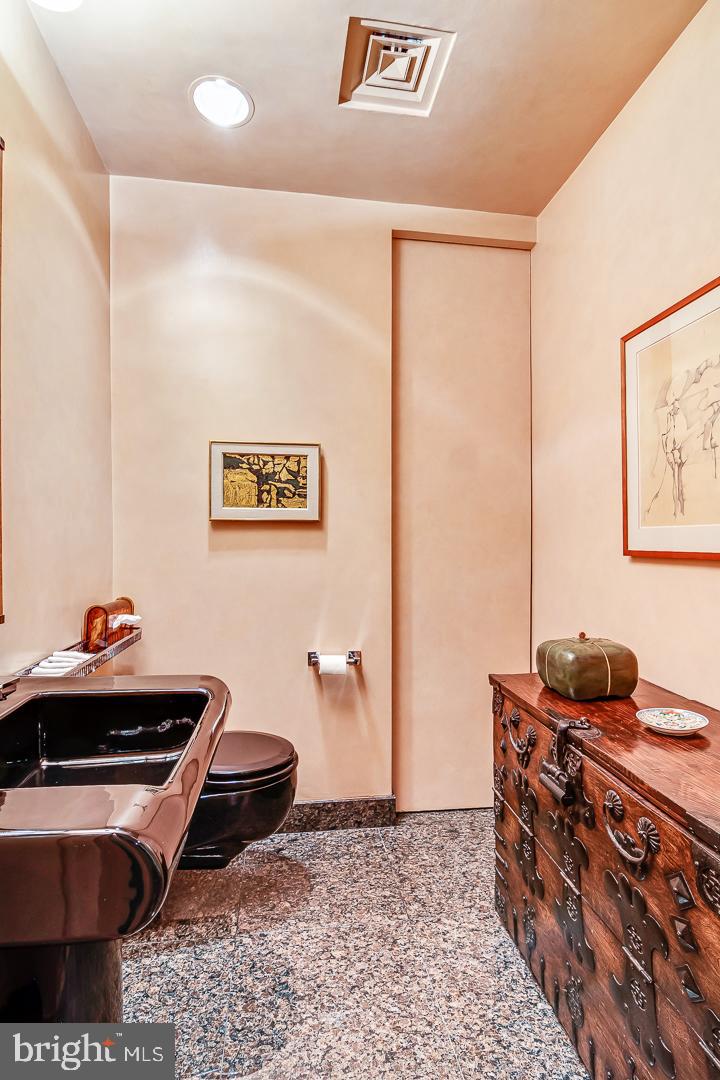 1830 Rittenhouse Square, Unit 9C Philadelphia, PA 19103 - Photo 31 of 36 Gallery Image 31