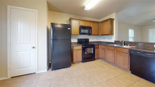 $1,950 | 471 Harding Lane, Lavon, TX 75166