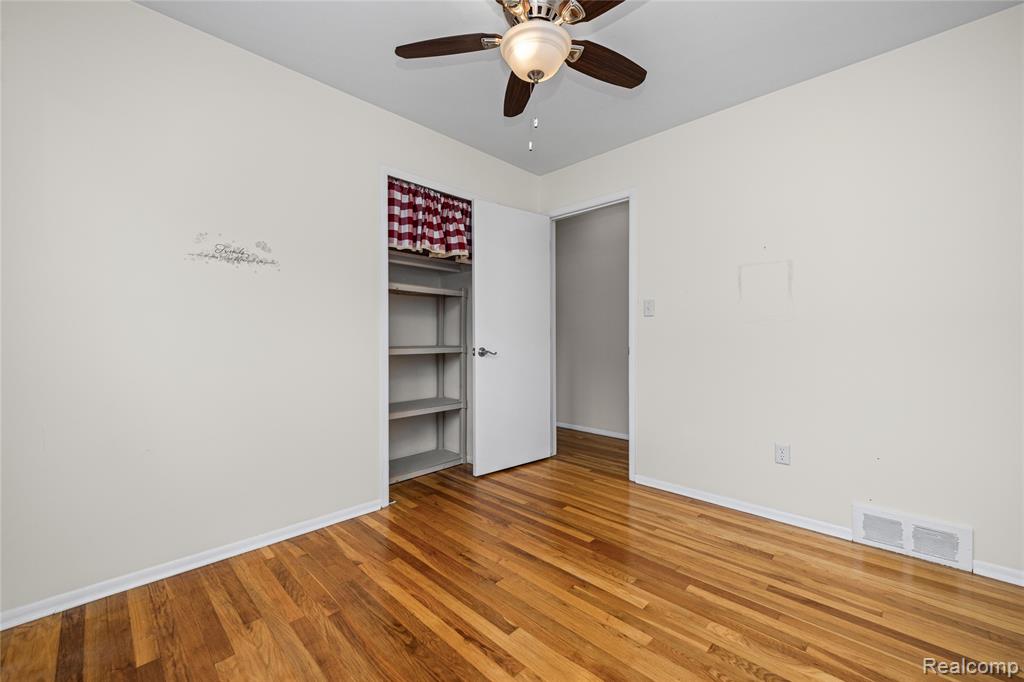 14743 Newburgh Road Livonia, MI 48154 - Photo 24 of 48