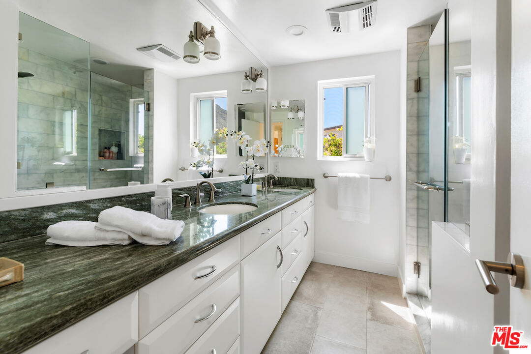 3625 Surfwood Road Malibu, CA 90265 - Photo 17 of 30