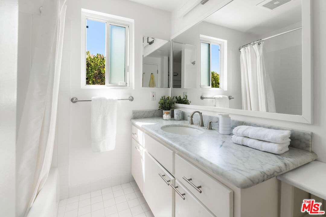 3625 Surfwood Road Malibu, CA 90265 - Photo 19 of 30