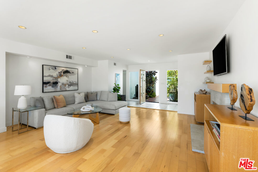 3625 Surfwood Road Malibu, CA 90265 - Photo 9 of 30