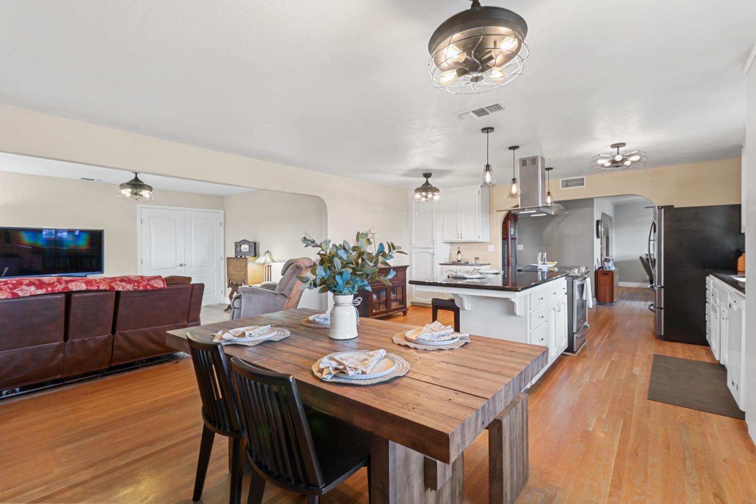 10695 Calvine Road Sacramento, CA 95830 - Photo 14 of 81