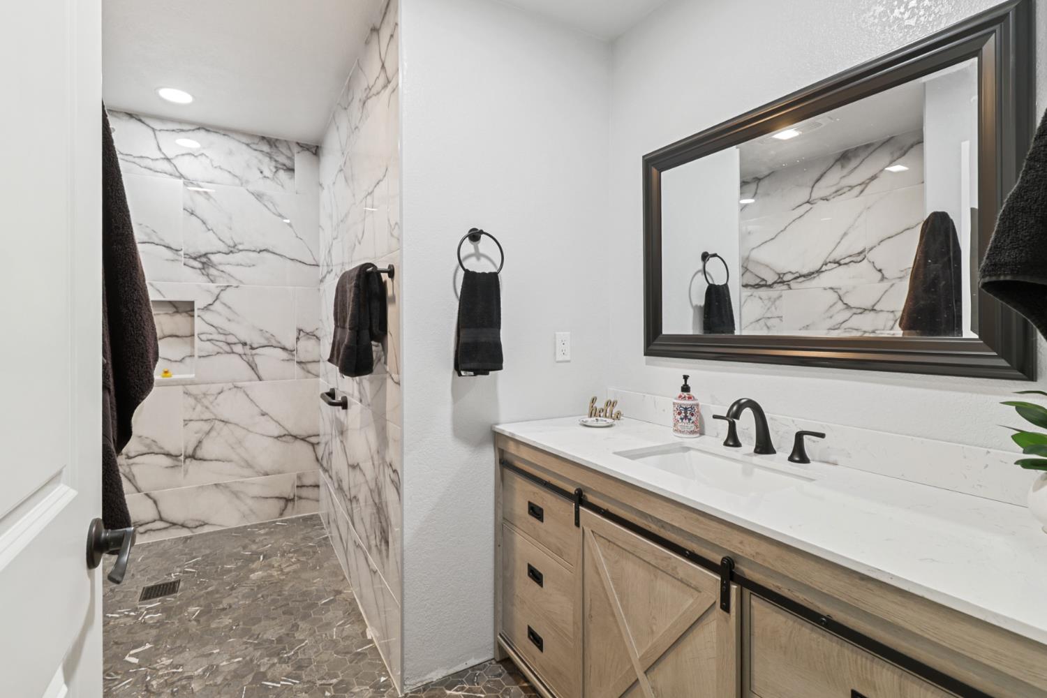 10695 Calvine Road Sacramento, CA 95830 - Photo 29 of 81