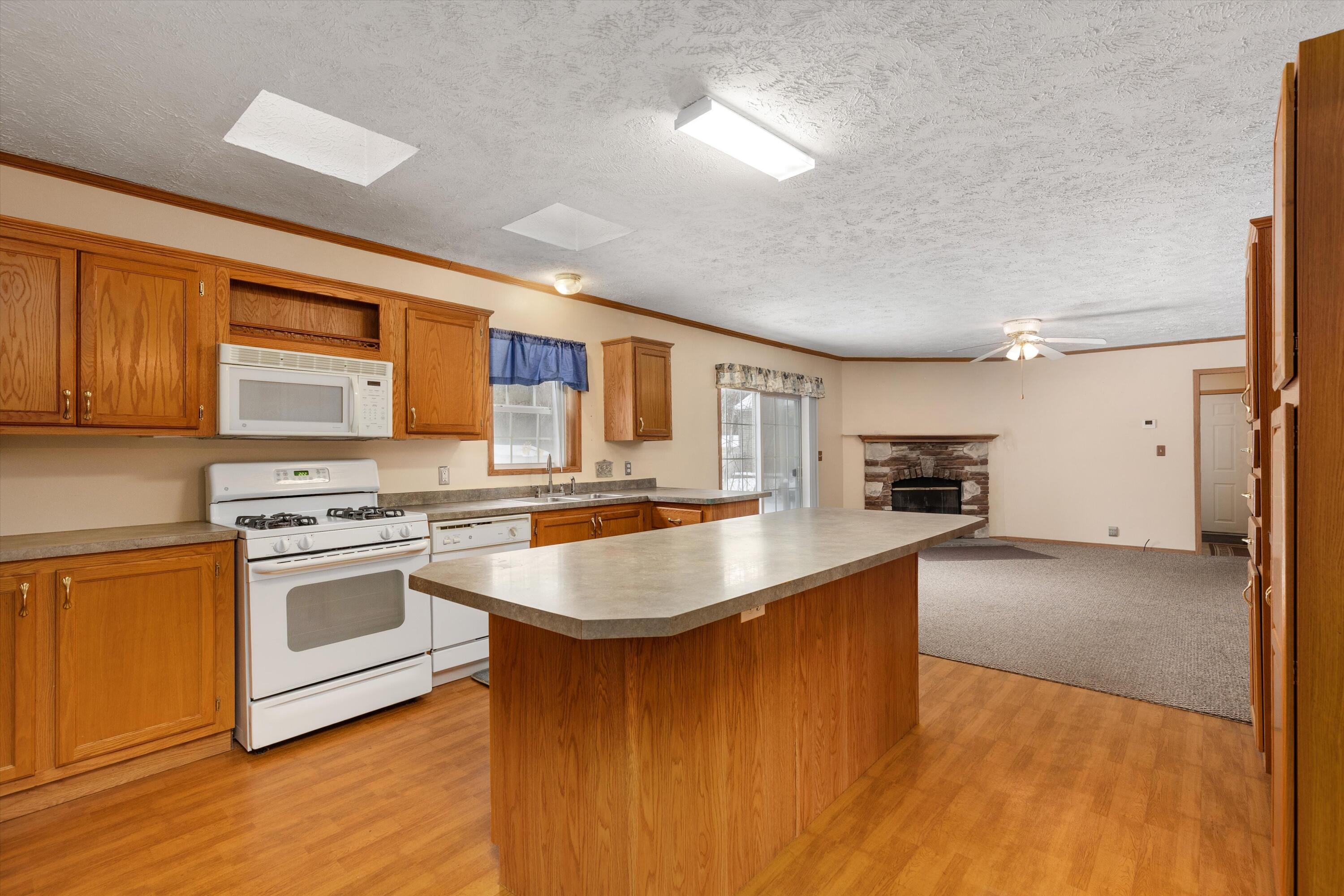 37710 Herman Street Romulus, MI 48174 - Photo 19 of 54 15-37710 Herman St Romulus 0014