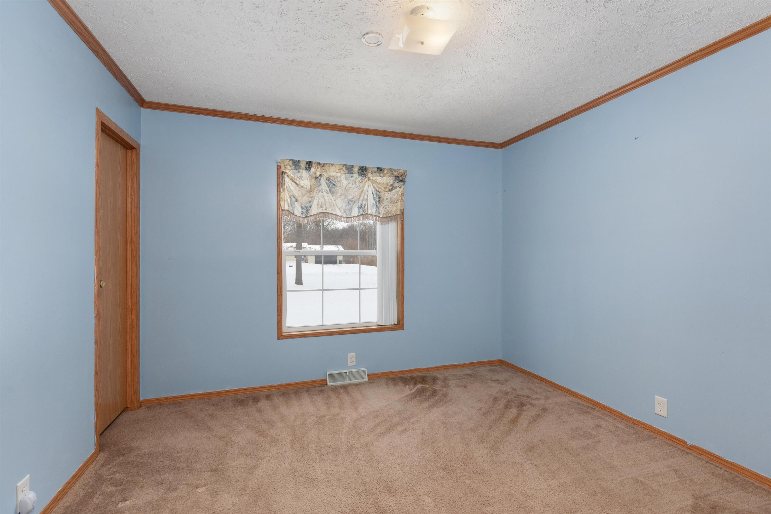 37710 Herman Street Romulus, MI 48174 - Photo 35 of 54 28-37710 Herman St Romulus 0027