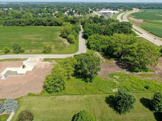 $87,000 | Pierce Lane, Unit 4, Oshkosh, WI 54904