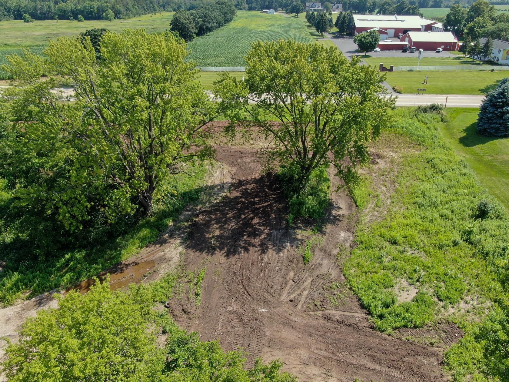 Pierce Lane, Unit 4 Oshkosh, WI 54904 - Photo 2 of 11