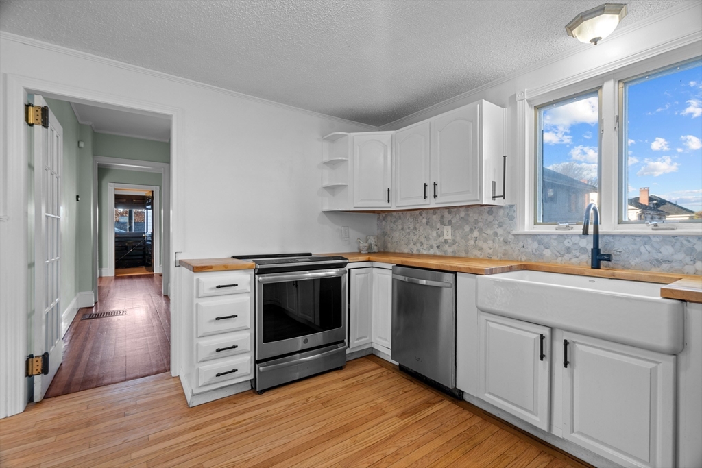 747 Madison Street Fall River, MA 02720 - Photo 14 of 42 Gallery Image 14