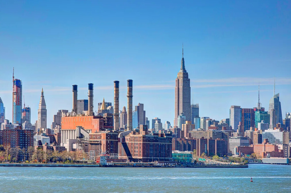 58 Metropolitan Avenue, Unit 2B Brooklyn, NY 11249 - Photo 11 of 11 a view of a city with tall buildings