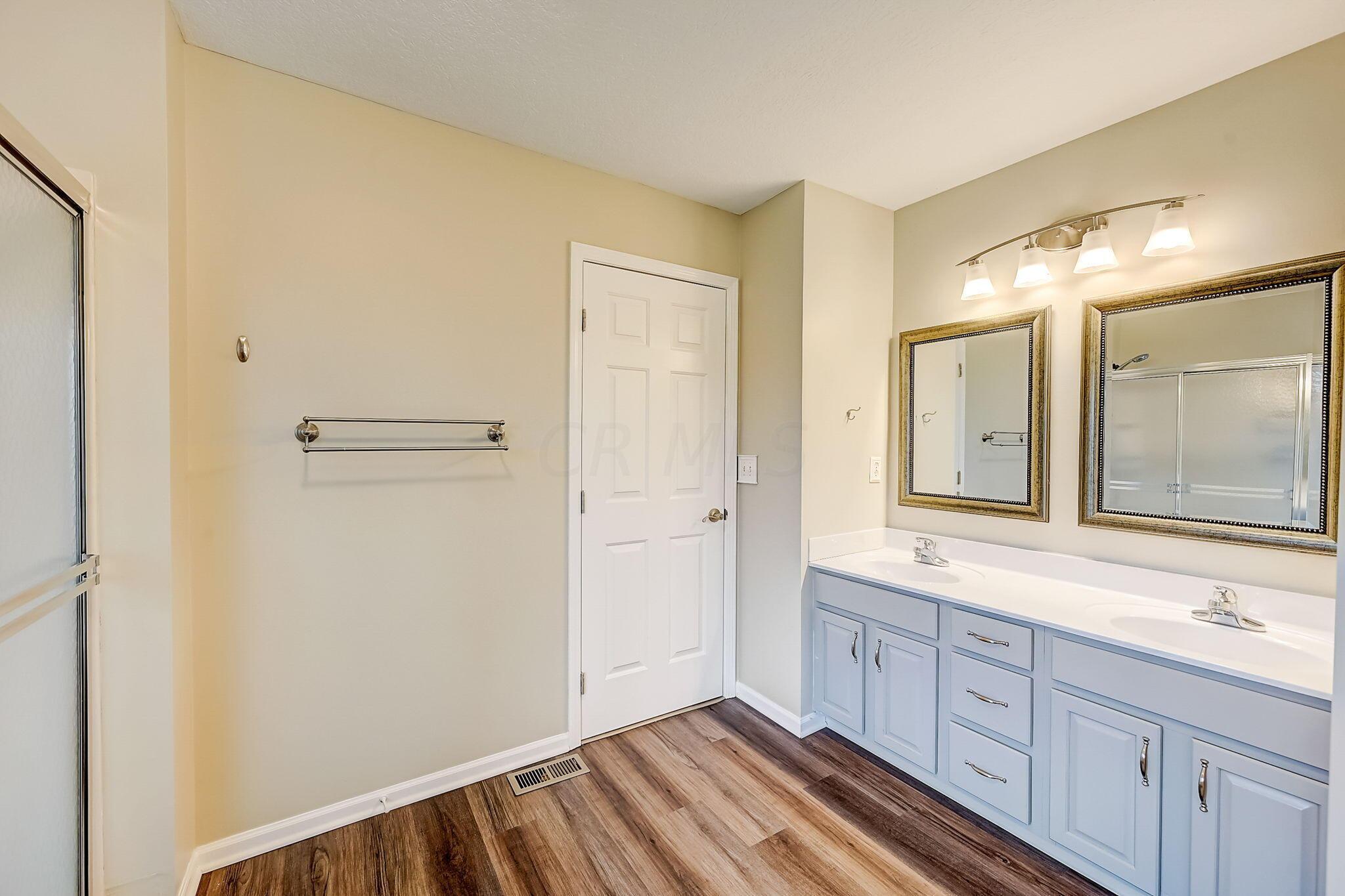 3398 Pine Way Powell, OH 43065 - Photo 17 of 21 46-web-or-mls-Pine Way-046