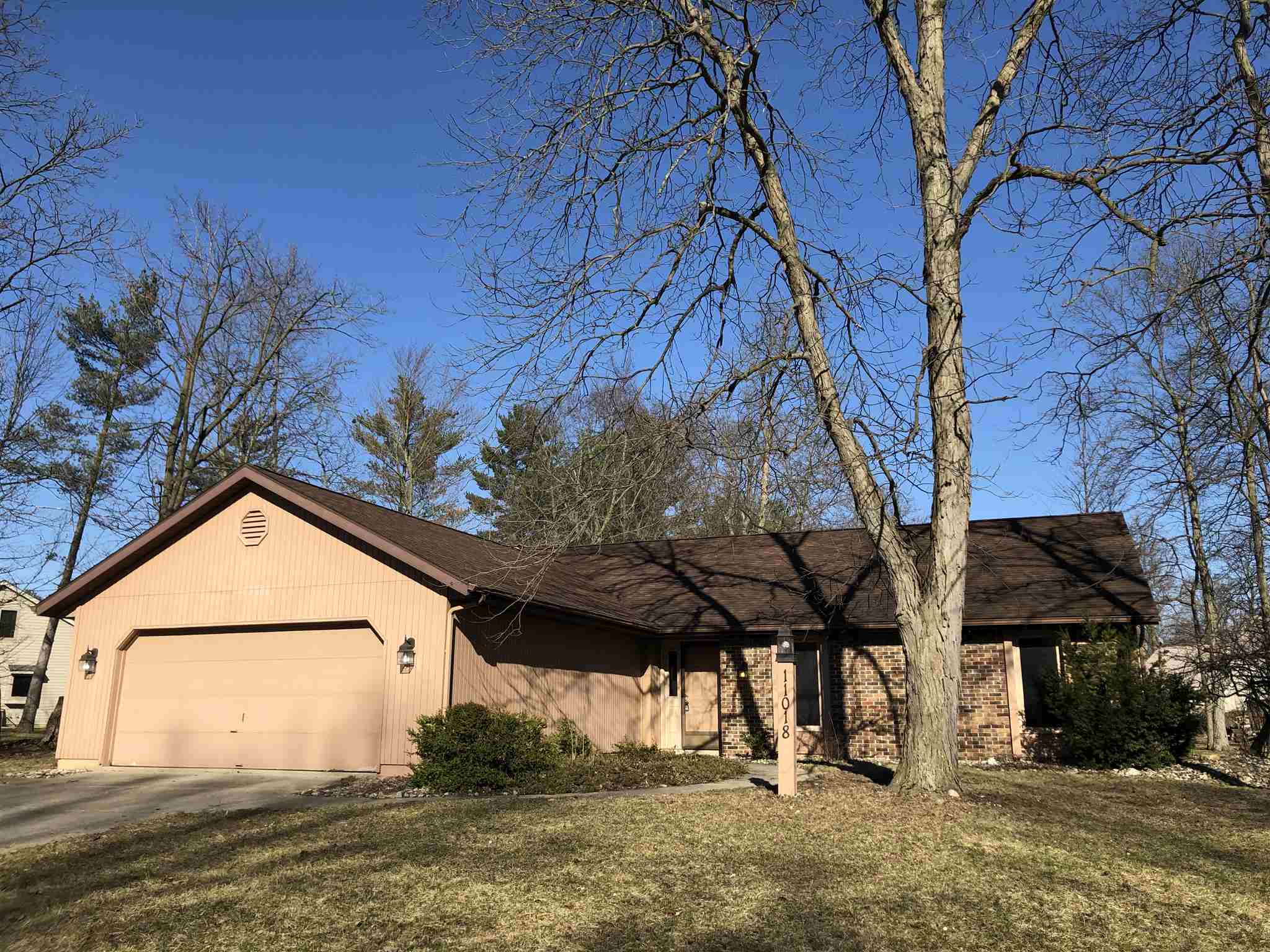 11018 Spring Oak Road Fort Wayne, IN 46845 - Photo 1 of 25