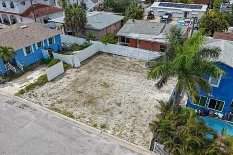 $350,000 | 122 87th Avenue, Treasure Island, FL 33706