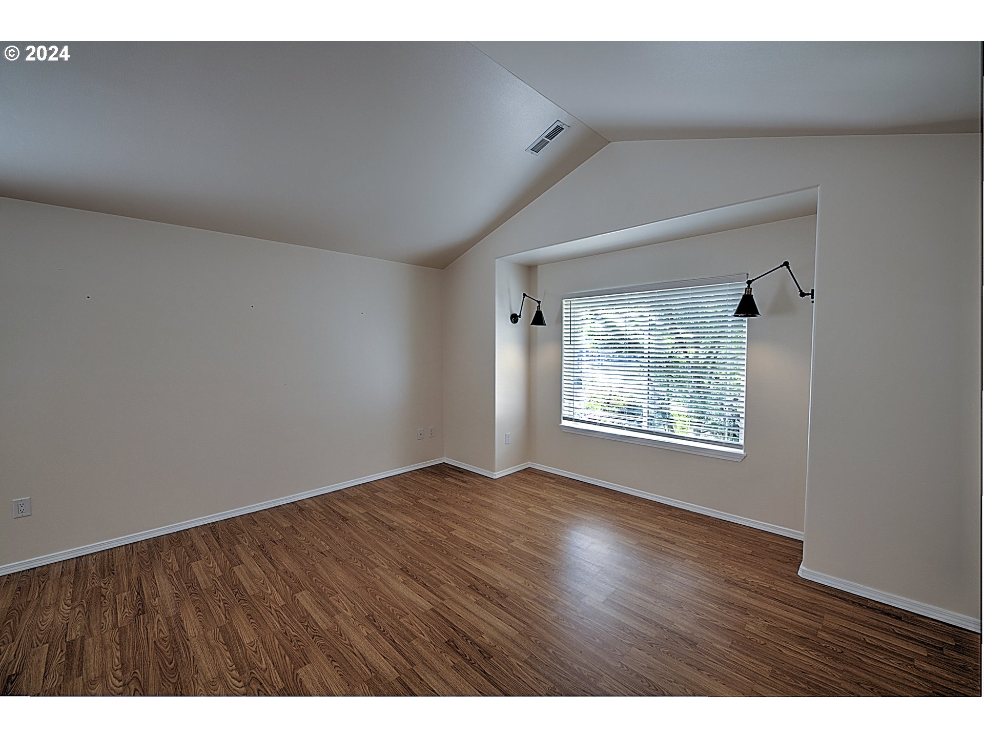 802 Southeast Rasmussen Boulevard Battle Ground, WA 98604 - Photo 11 of 45 Gallery Image 11