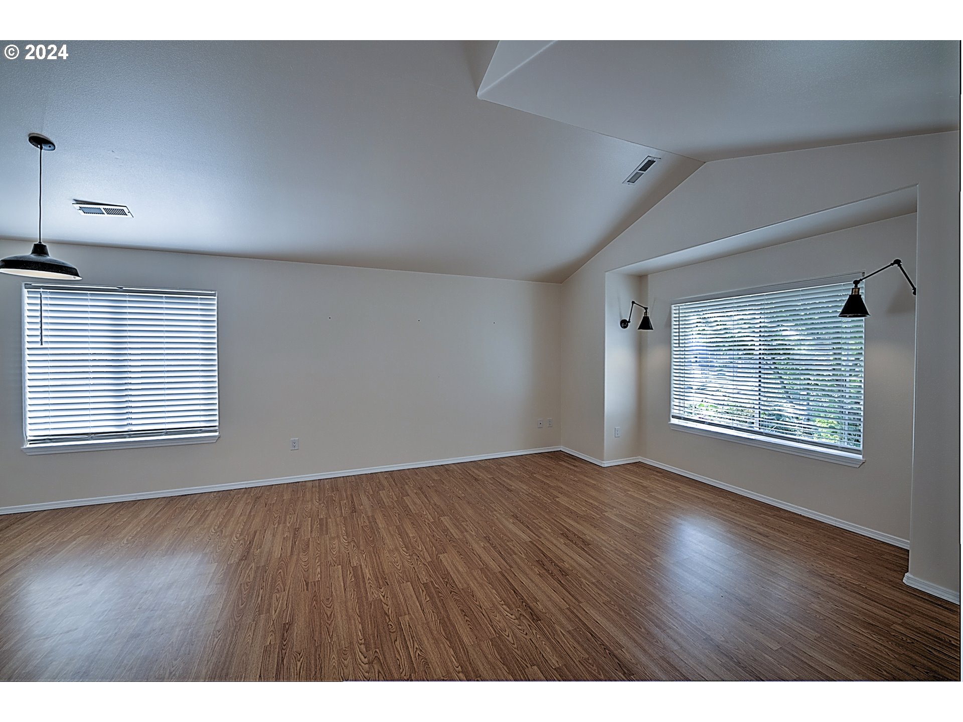 802 Southeast Rasmussen Boulevard Battle Ground, WA 98604 - Photo 12 of 45 Gallery Image 12