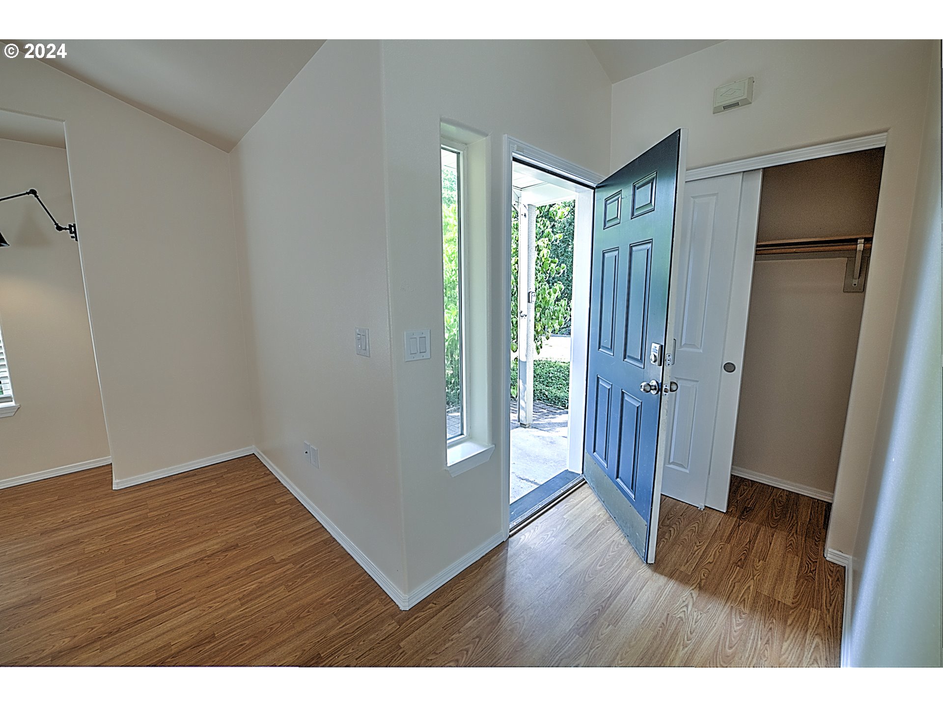 802 Southeast Rasmussen Boulevard Battle Ground, WA 98604 - Photo 5 of 45 Gallery Image 5