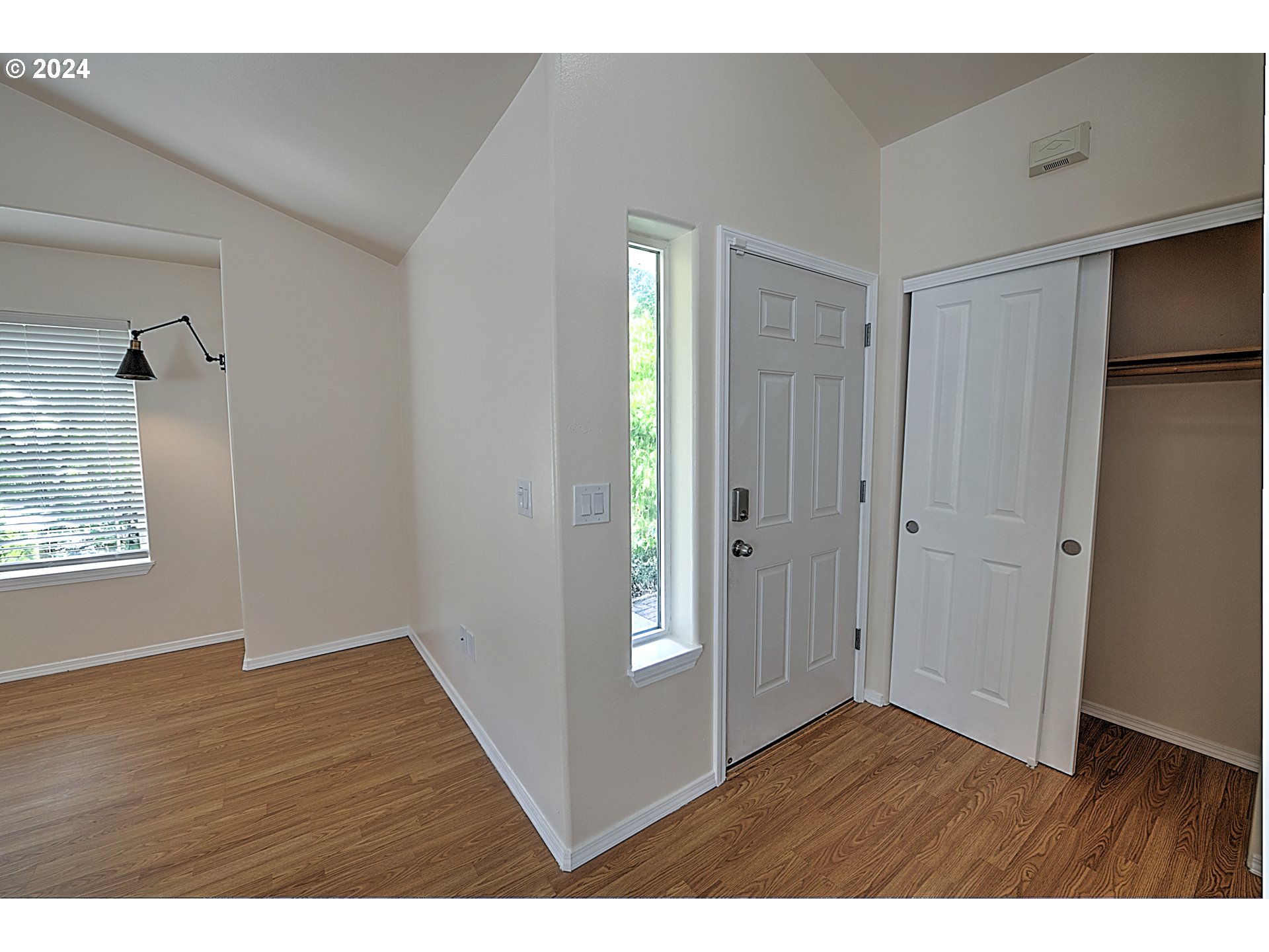 802 Southeast Rasmussen Boulevard Battle Ground, WA 98604 - Photo 6 of 45 Gallery Image 6