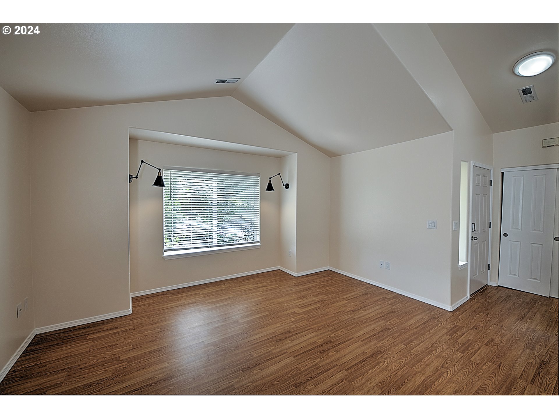 802 Southeast Rasmussen Boulevard Battle Ground, WA 98604 - Photo 7 of 45 Gallery Image 7