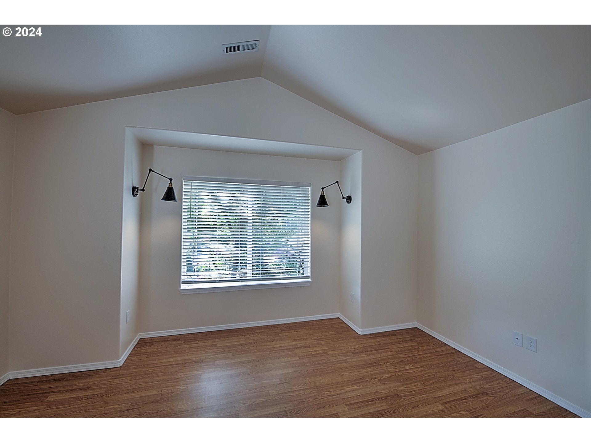 802 Southeast Rasmussen Boulevard Battle Ground, WA 98604 - Photo 10 of 45 Gallery Image 10